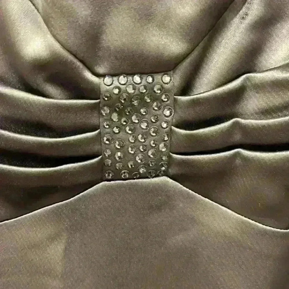 Anne Klein Lavender Evening‎ Dress - Picture 3 of 6